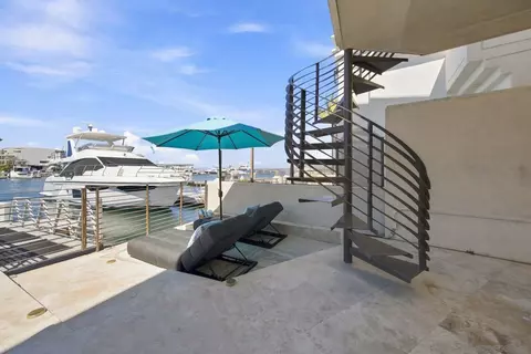 Exterior - 25 The Pt, Coronado, CA 92118 photo 11 of 21