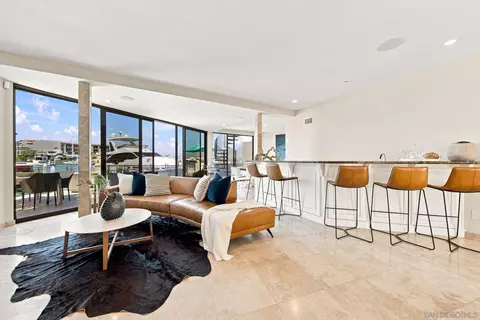 Living - 25 The Pt, Coronado, CA 92118 photo 6 of 10