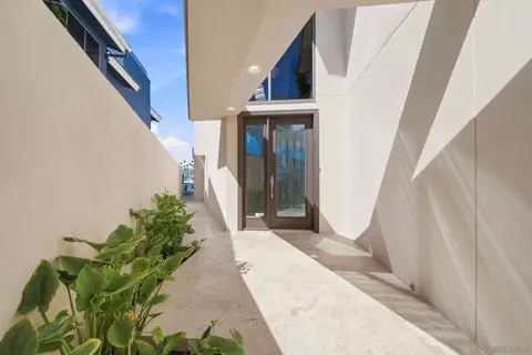 Entry Way - 25 The Pt, Coronado, CA 92118 photo 3 of 3