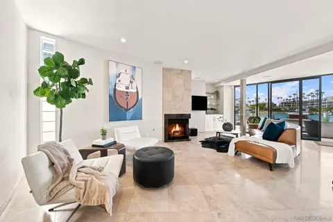 Living - 25 The Pt, Coronado, CA 92118 photo 5 of 10