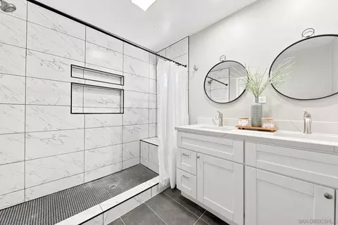 Bath - 8661 Valencia St, Spring Valley, CA 91977 photo 3 of 3