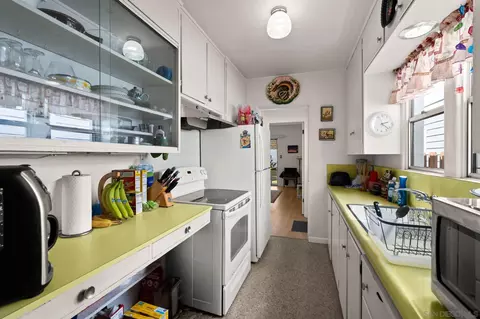 Kitchen - 450 J, Coronado, CA 92118 photo 2 of 3