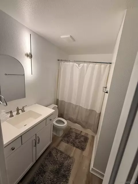 Bath - 265 Riverview Way, Oceanside, CA 92057 photo 1 of 2