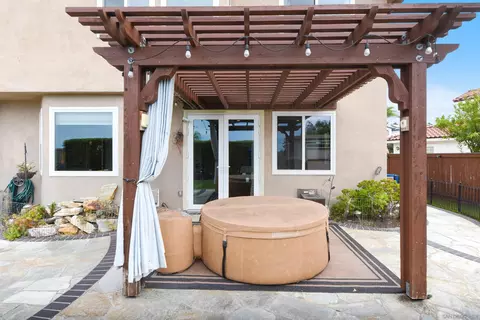 Exterior - 614 Cabezon Pl, Vista, CA 92081 photo 6 of 8