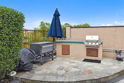 Exterior - 614 Cabezon Pl, Vista, CA 92081 photo 8 of 8