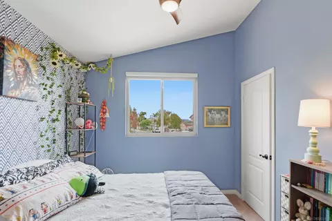 Bedroom - 614 Cabezon Pl, Vista, CA 92081 photo 2 of 5