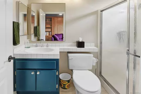 Bath - 614 Cabezon Pl, Vista, CA 92081 photo 1 of 8