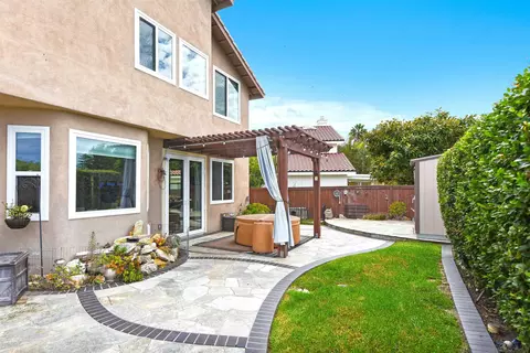 Exterior - 614 Cabezon Pl, Vista, CA 92081 photo 4 of 8