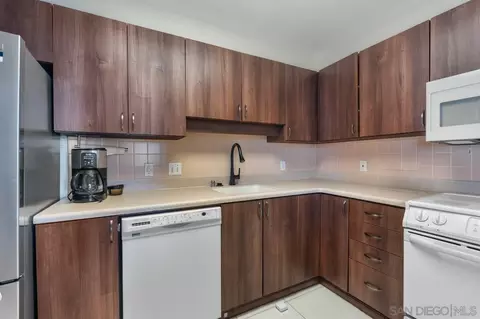 3890 Nobel #608, San Diego, CA 92122