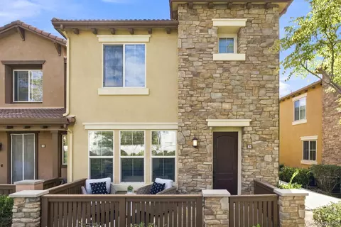 10782 New Grove Trl #82, San Diego, CA 92130