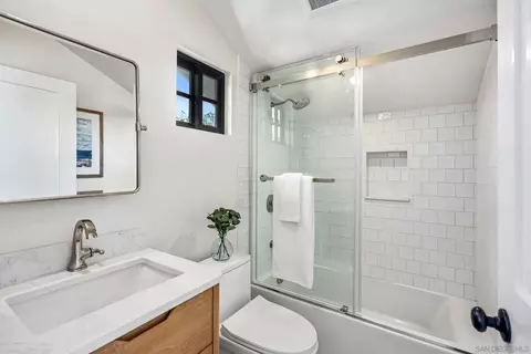 Bath - 1312 3rd St, Coronado, CA 92118 photo 7 of 10