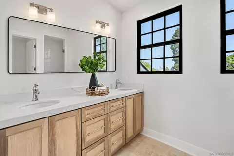 Bath - 1312 3rd St, Coronado, CA 92118 photo 1 of 10