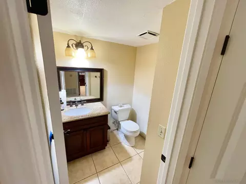 Bath - 173 Via Tapia, Spring Valley, CA 91977 photo 5 of 5