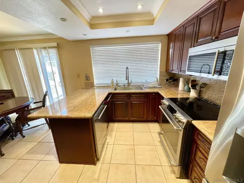 Kitchen - 173 Via Tapia, Spring Valley, CA 91977 photo 4 of 13