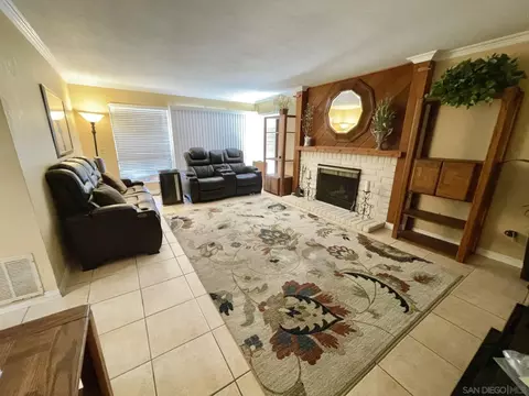 Living - 173 Via Tapia, Spring Valley, CA 91977 photo 4 of 6