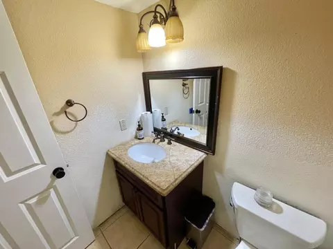Bath - 173 Via Tapia, Spring Valley, CA 91977 photo 4 of 5