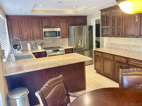 Kitchen - 173 Via Tapia, Spring Valley, CA 91977 photo 3 of 13