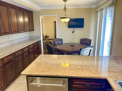 Kitchen - 173 Via Tapia, Spring Valley, CA 91977 photo 5 of 13