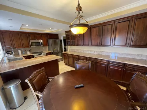 Kitchen - 173 Via Tapia, Spring Valley, CA 91977 photo 6 of 13