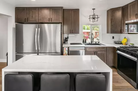 Kitchen - 14430 Rios Canyon Rd, El Cajon, CA 92021 photo 3 of 7