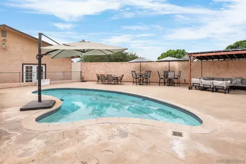 Exterior - 14430 Rios Canyon Rd, El Cajon, CA 92021 photo 6 of 12