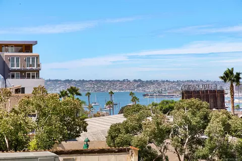 1970 Columbia #204, San Diego, CA 92101