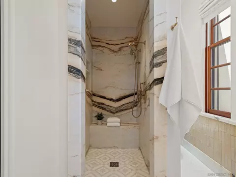 Bath - 1385 Park Row, La Jolla, CA 92037 photo 5 of 5