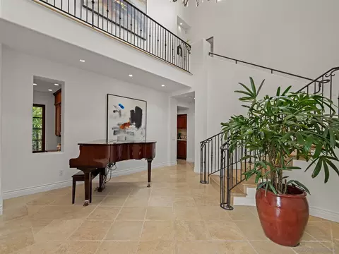 Entry Way - 1385 Park Row, La Jolla, CA 92037 photo 1 of 4