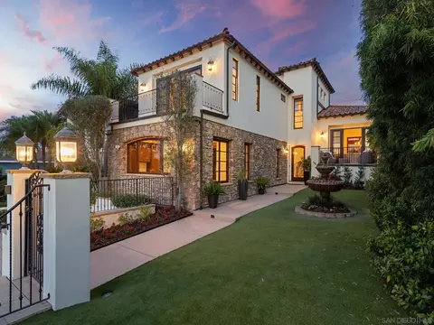 Exterior - 1385 Park Row, La Jolla, CA 92037 photo 3 of 7