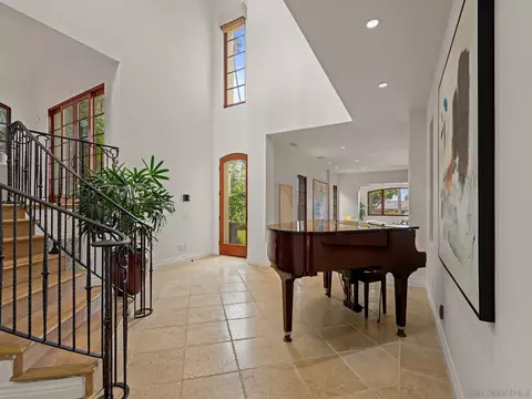 Entry Way - 1385 Park Row, La Jolla, CA 92037 photo 3 of 4