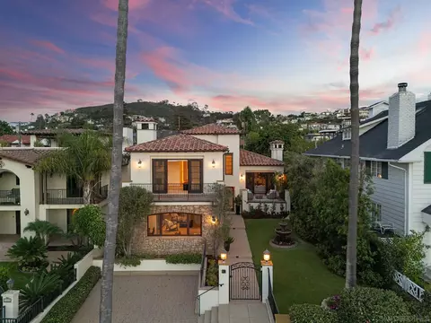 Exterior - 1385 Park Row, La Jolla, CA 92037 photo 7 of 7