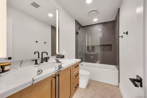 Bath - 1094 Red Maple, Chula Vista, CA 91910 photo 1 of 2