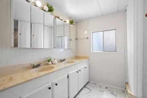Bath - 10767 Jamacha #SPC 98, Spring Valley, CA 91978 photo 1 of 4