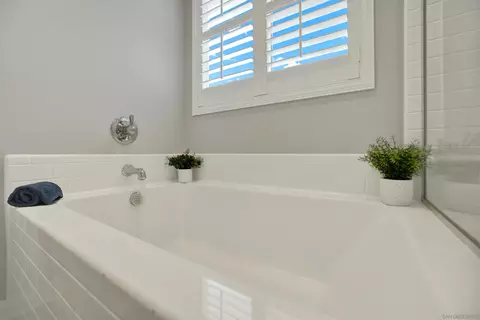 Bath - 8511 Yucca St, Santee, CA 92071 photo 8 of 8