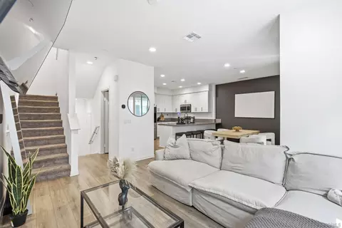 Living - 2815 Clary St, Spring Valley, CA 91977 photo 2 of 3