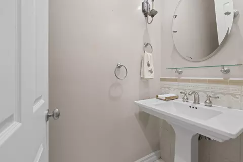 Bath - 1695 Grove Rd, El Cajon, CA 92020 photo 6 of 6