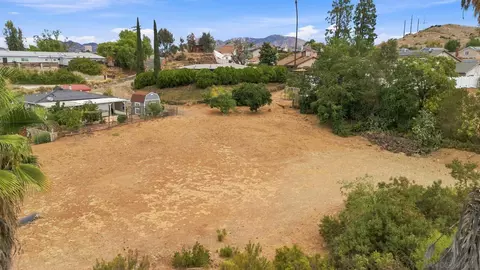 View/Area - 13749 Ridge Hill Rd, El Cajon, CA 92021 photo 7 of 9