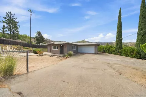 Exterior - 13749 Ridge Hill Rd, El Cajon, CA 92021 photo 3 of 7