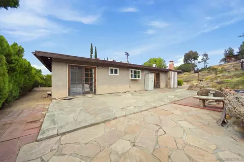Exterior - 13749 Ridge Hill Rd, El Cajon, CA 92021 photo 5 of 7