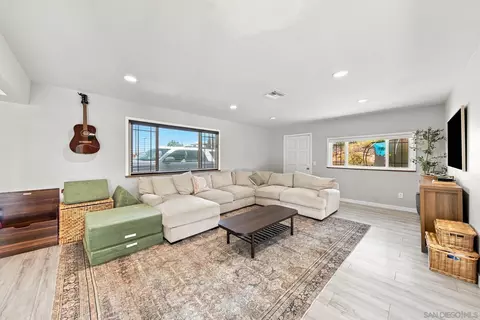 Living - 13749 Ridge Hill Rd, El Cajon, CA 92021 photo 2 of 3