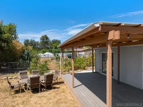 Exterior - 1105 North Ave, Escondido, CA 92026 photo 5 of 7