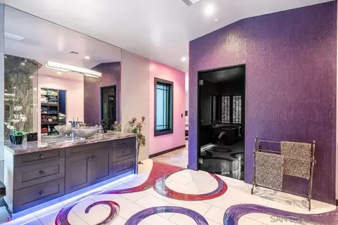 Bath - 15625 Mussey Grade Rd, Ramona, CA 92065 photo 4 of 5