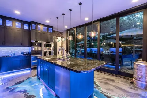 Kitchen - 15625 Mussey Grade Rd, Ramona, CA 92065 photo 3 of 3