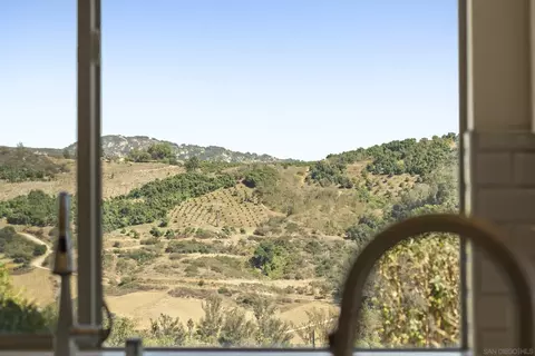 Kitchen - 3026 Via Loma, Fallbrook, CA 92028 photo 4 of 5