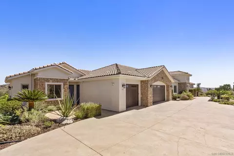 Exterior - 3026 Via Loma, Fallbrook, CA 92028 photo 2 of 8
