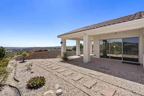 Exterior - 3026 Via Loma, Fallbrook, CA 92028 photo 8 of 8