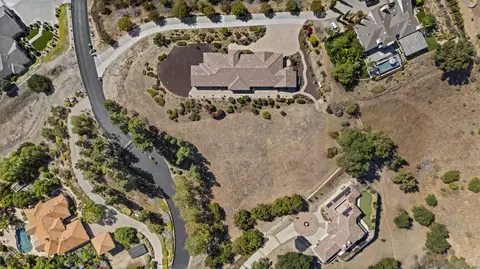 View/Area - 3026 Via Loma, Fallbrook, CA 92028 photo 1 of 7