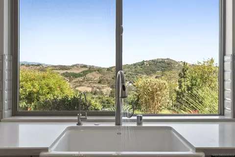 Kitchen - 3026 Via Loma, Fallbrook, CA 92028 photo 3 of 5