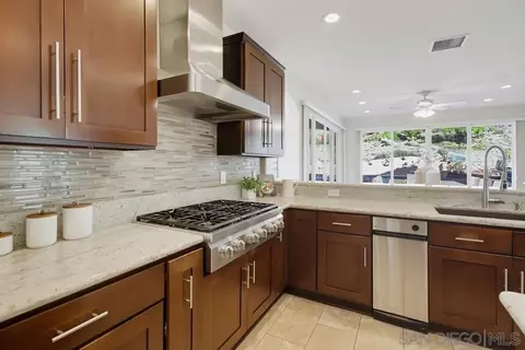 Kitchen - 14326 Sandhill Rd, Poway, CA 92064 photo 4 of 5