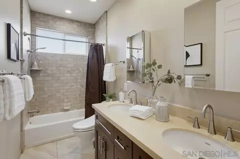 Bath - 14326 Sandhill Rd, Poway, CA 92064 photo 5 of 5